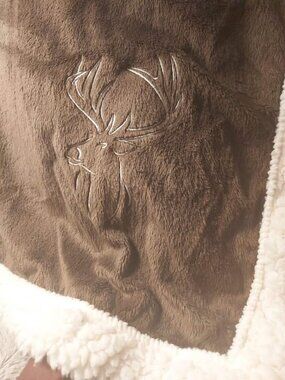 Kanata Throw Blanket